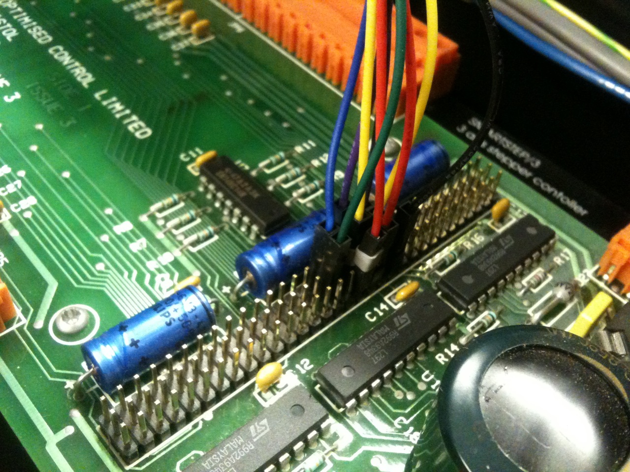 Connecting wires to 96-pin pins