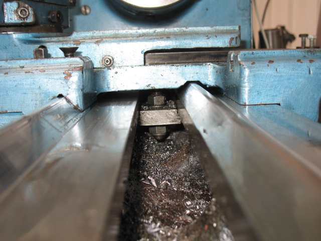 An overall view of the anti-lift piece located under the apron.