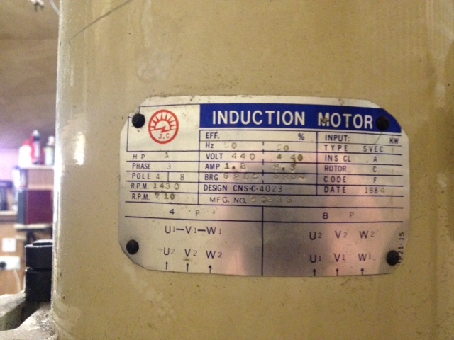 Motor name plate showing 440 volts only.