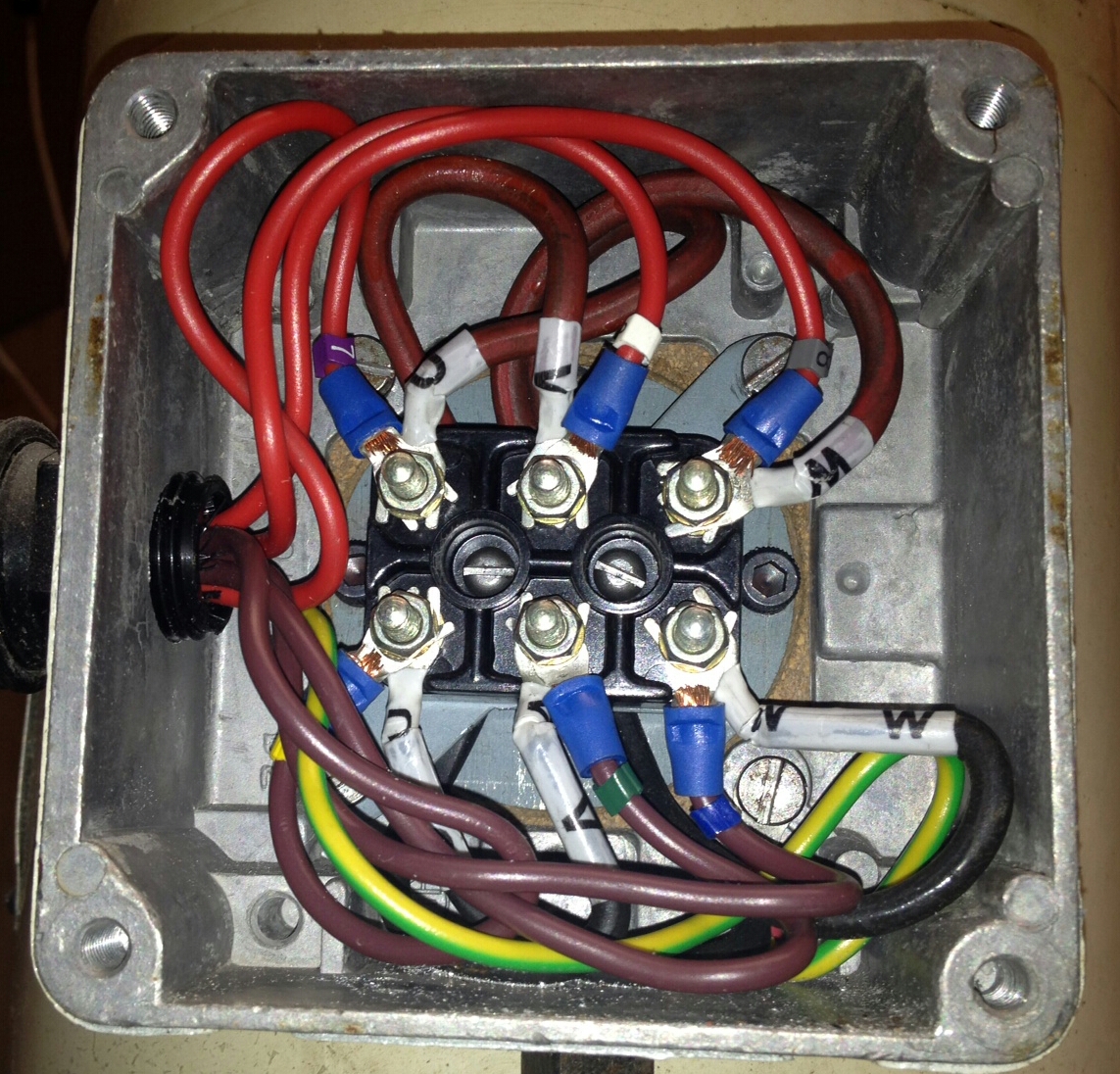 Motor connections before the motor was disconnected