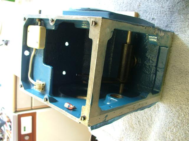 Headstock Internals Without the Gearing