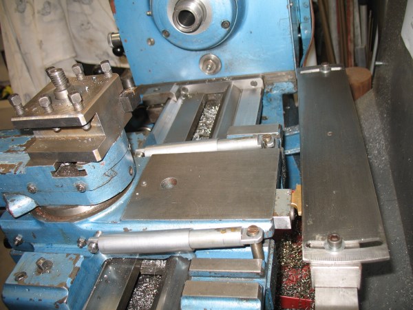 A side view of the taper setup.