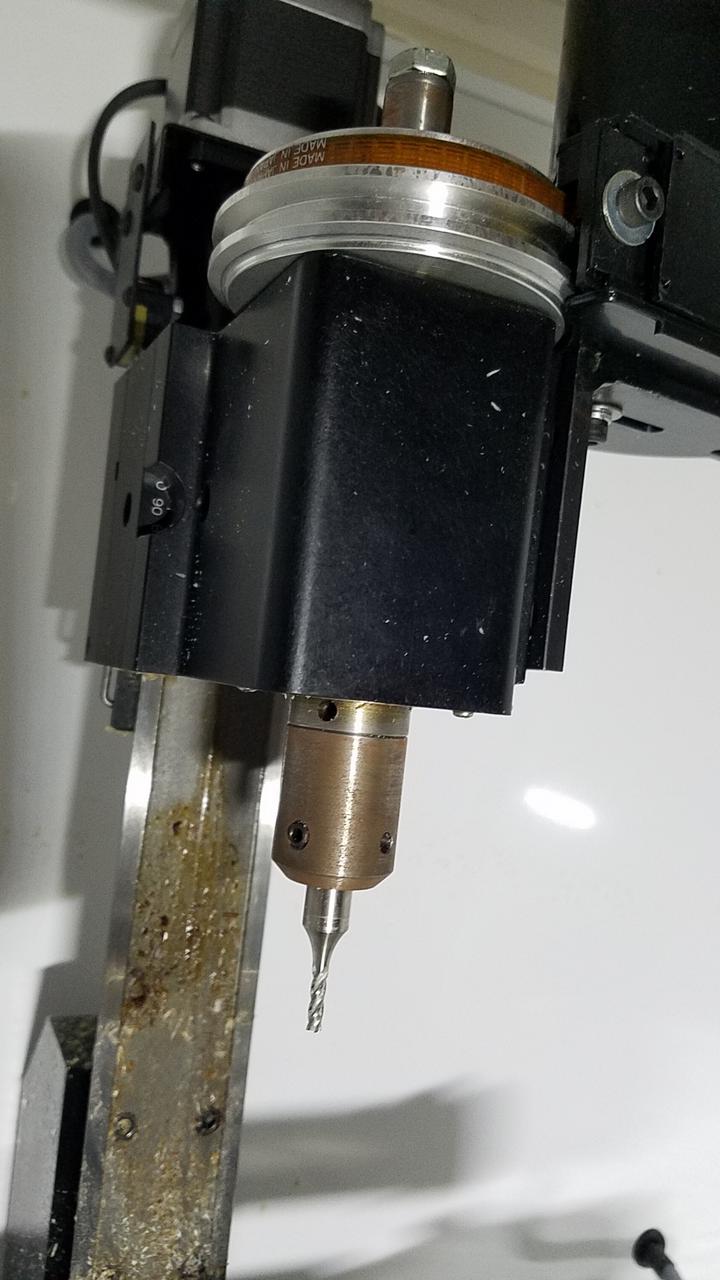 [size=150]2. The spindle seems to have the quick change tooling bushing to take a 0.375" shank endmill. This one was already in it and that is what it measured. Should there be a collet holder? Can I buy other bushings?[/size]