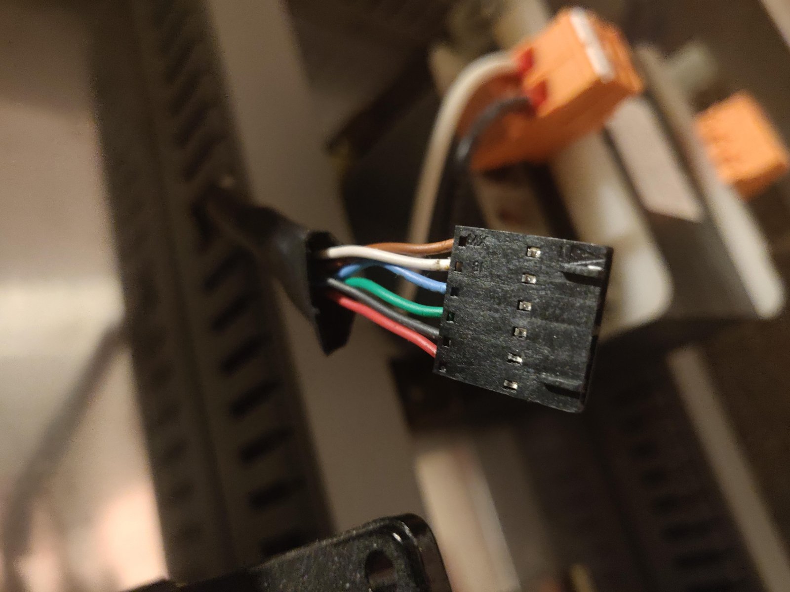 brown(?) is grounded to stepper screw, no real use other than "safety"