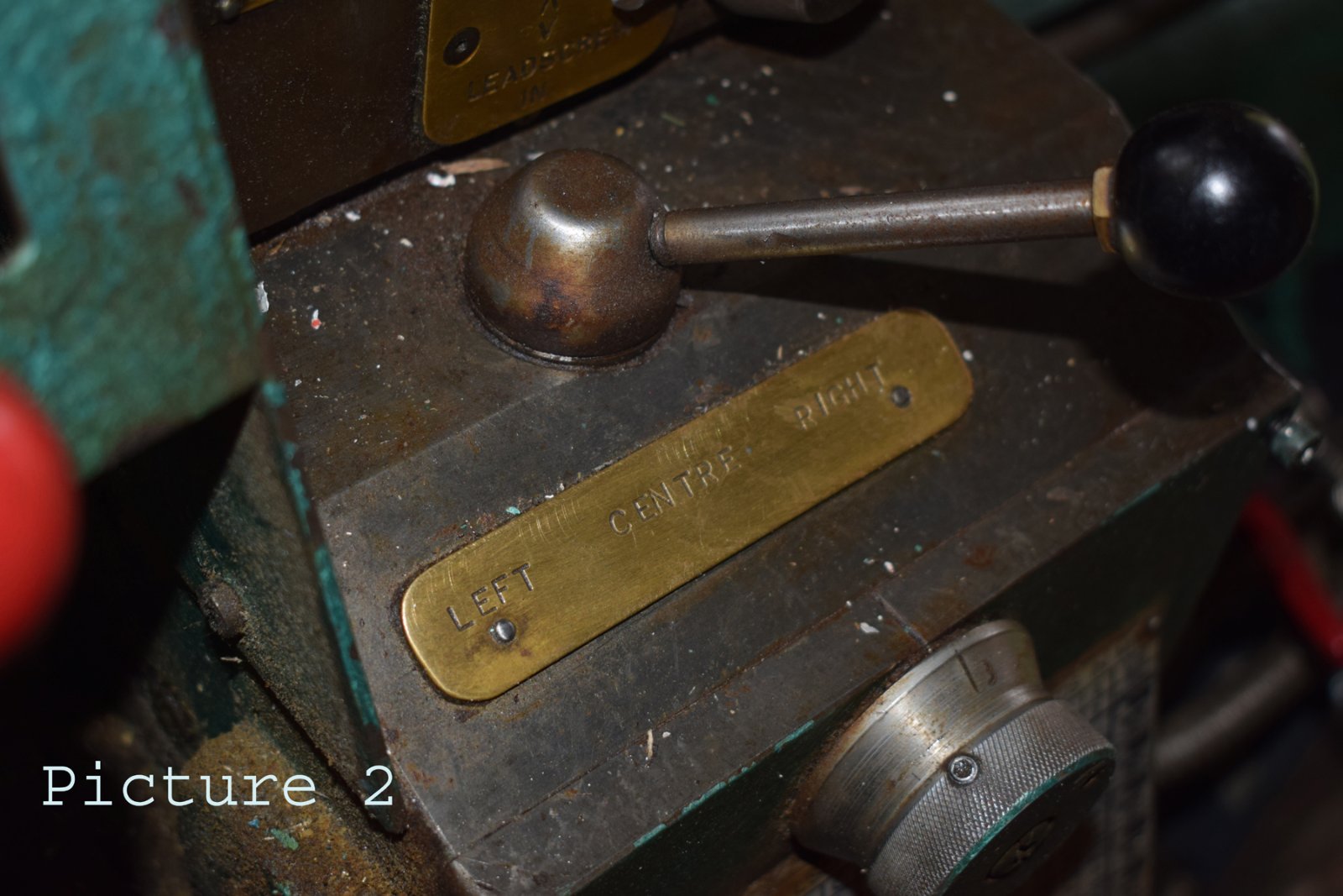 Is this for reversing the screw cutting direction?