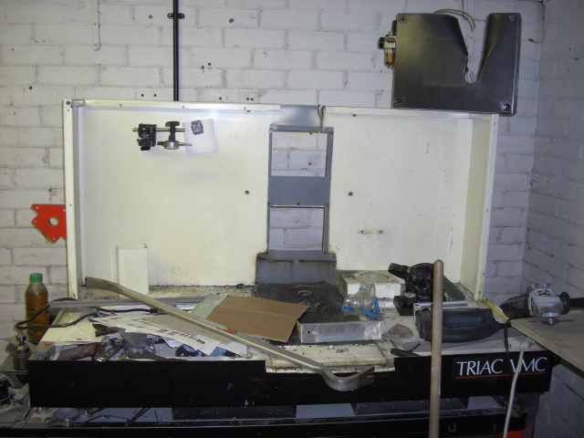 Machine cabinet